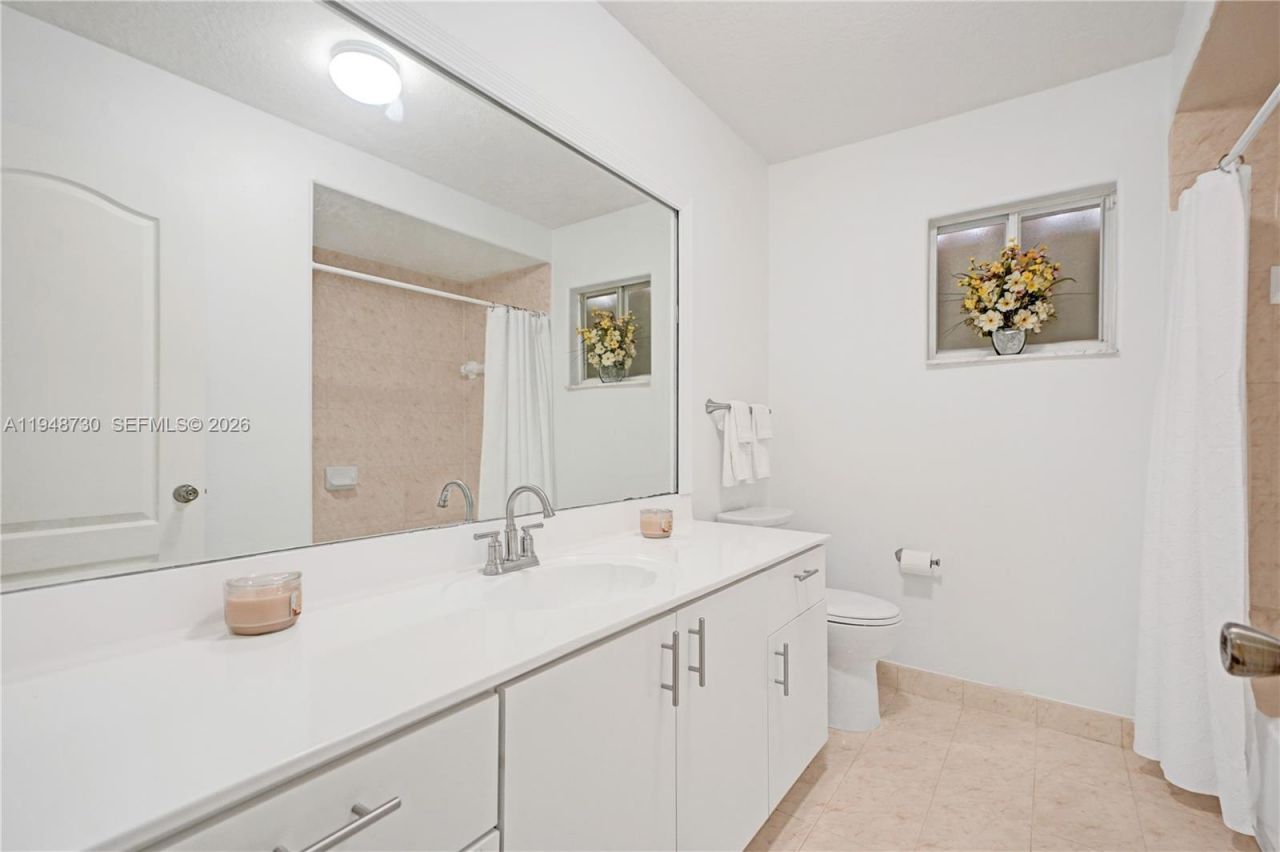 5502 SW 162nd Pl, Miami, FL 33185 Photo