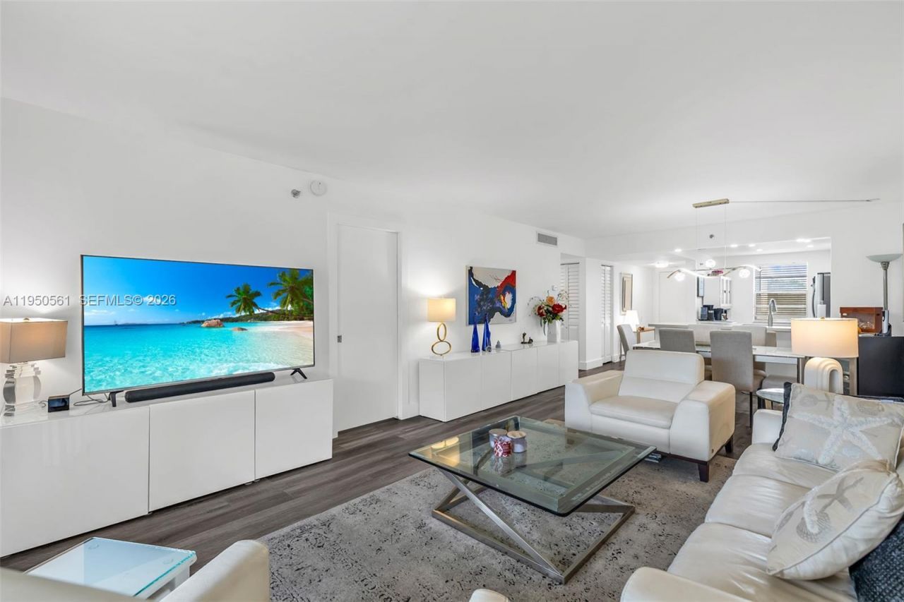 3910 Inverrary Blvd , Unit 503-B, Lauderhill, FL 33319 Photo