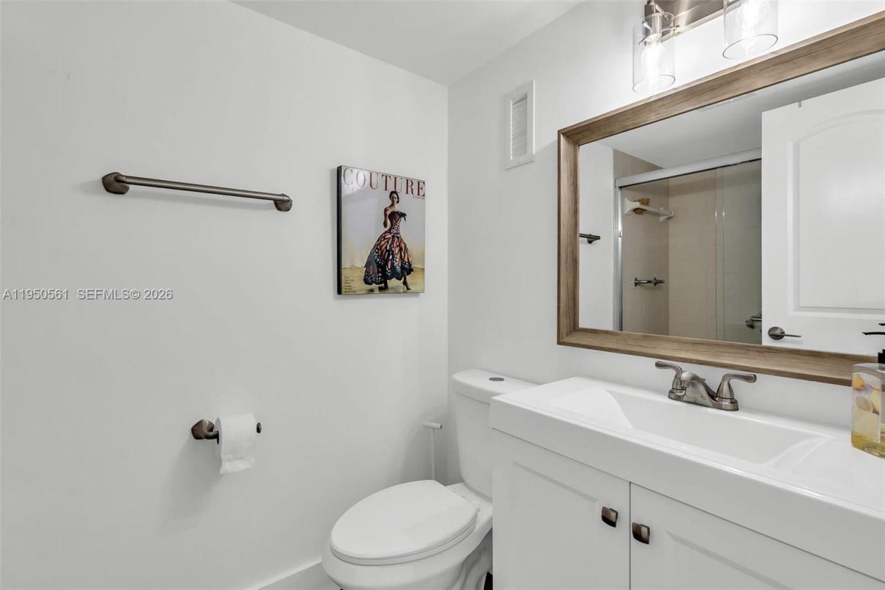 3910 Inverrary Blvd , Unit 503-B, Lauderhill, FL 33319 Photo