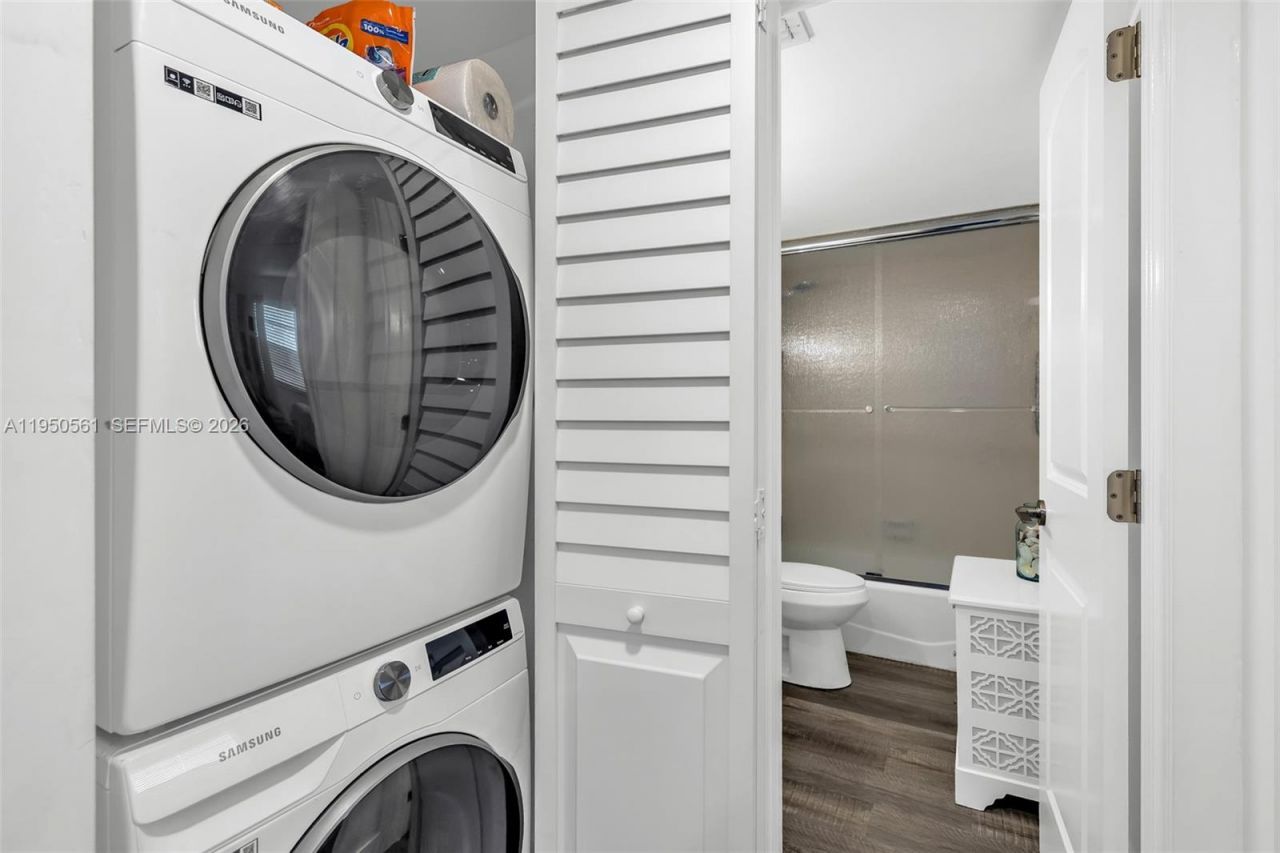 3910 Inverrary Blvd , Unit 503-B, Lauderhill, FL 33319 Photo