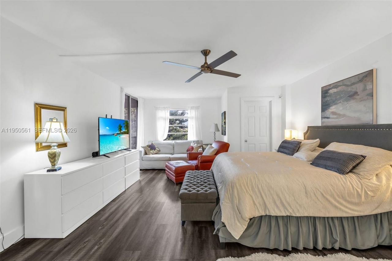 3910 Inverrary Blvd , Unit 503-B, Lauderhill, FL 33319 Photo