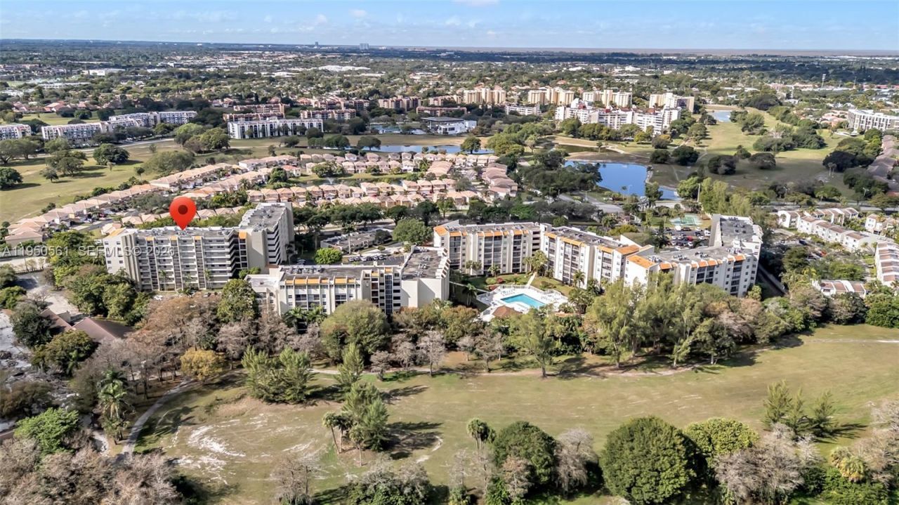 3910 Inverrary Blvd , Unit 503-B, Lauderhill, FL 33319 Photo