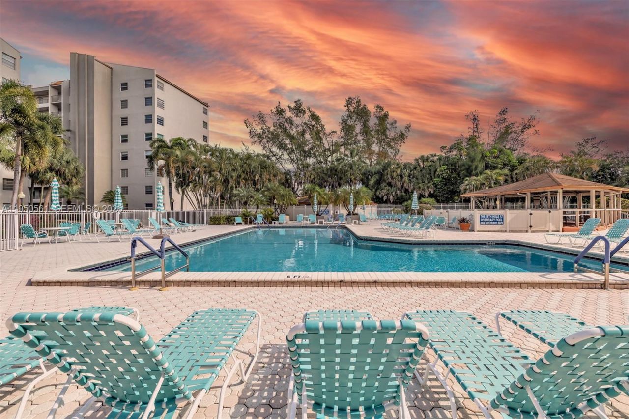 3910 Inverrary Blvd , Unit 503-B, Lauderhill, FL 33319 Photo