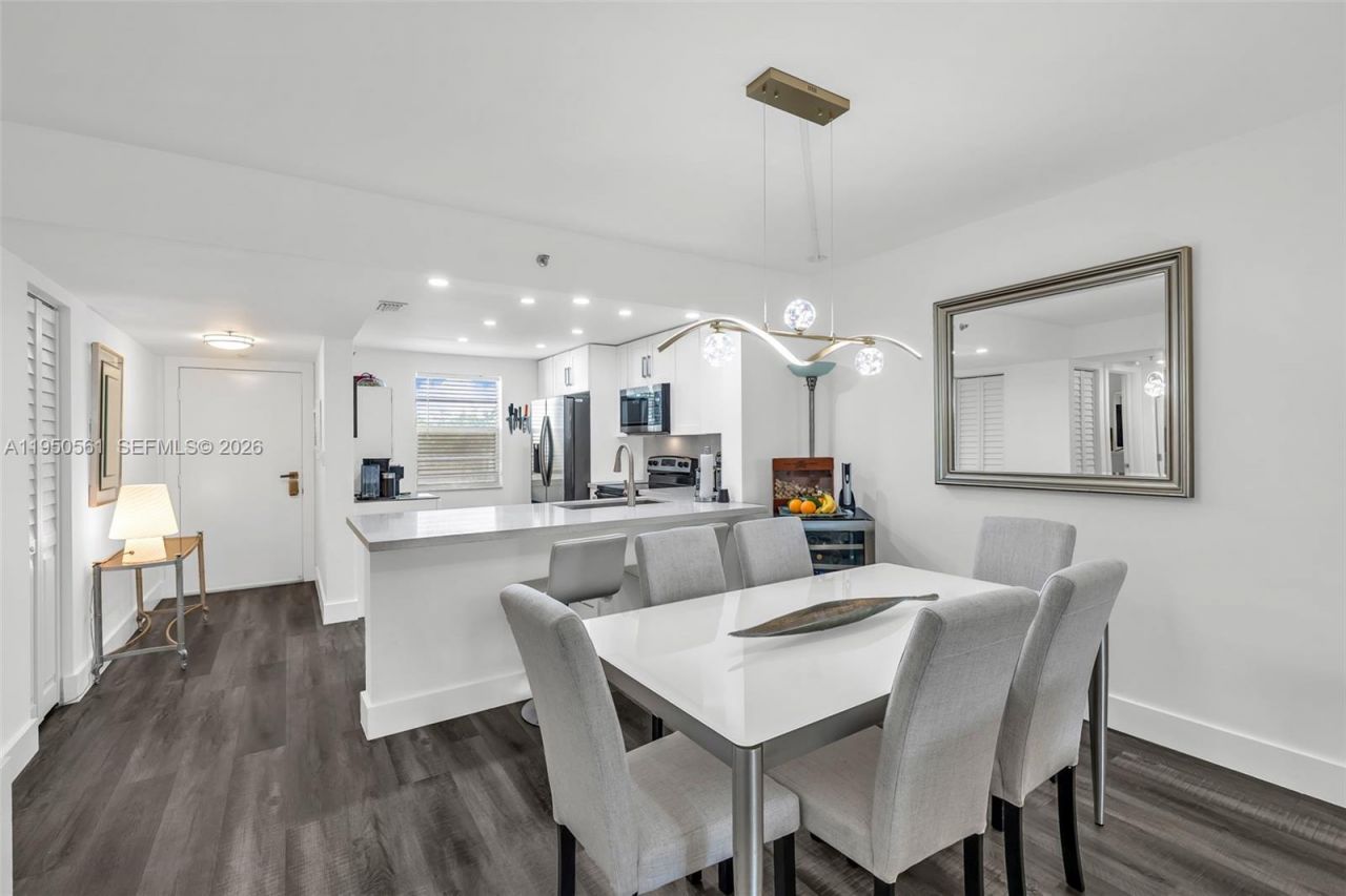 3910 Inverrary Blvd , Unit 503-B, Lauderhill, FL 33319 Photo