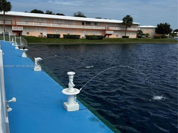 900 SW 11th Ave, Unit 4C, Hallandale Beach, FL 33009