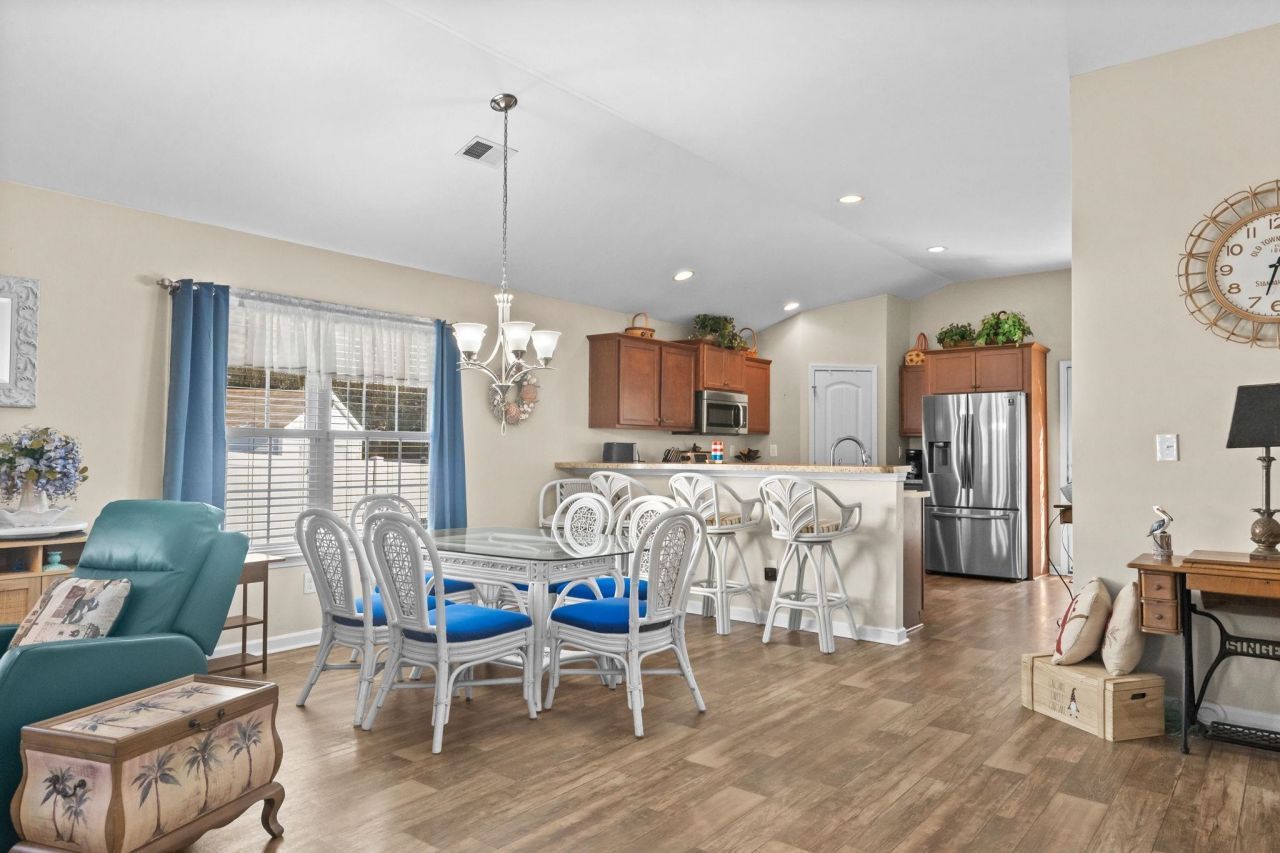 116 Balsa Dr. Photo 11