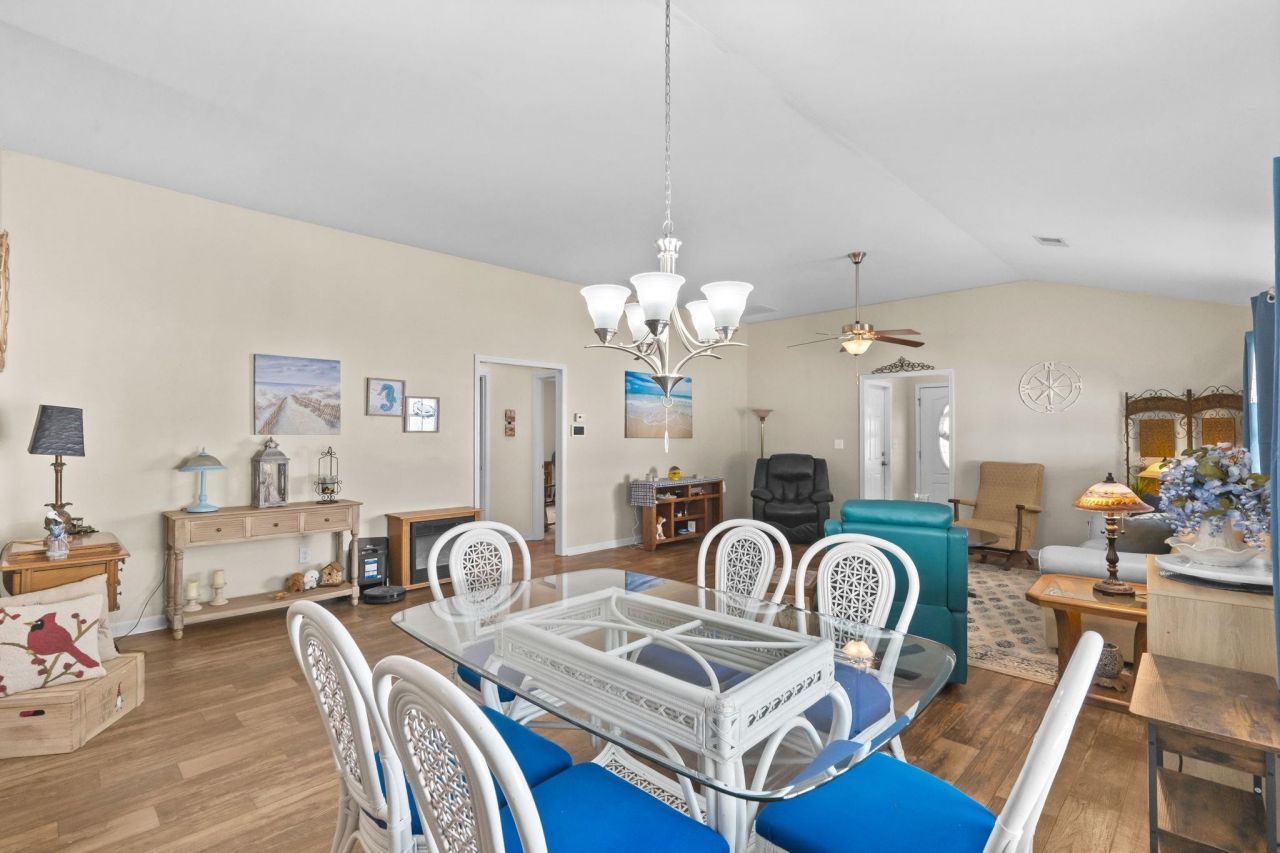 116 Balsa Dr. Photo 12