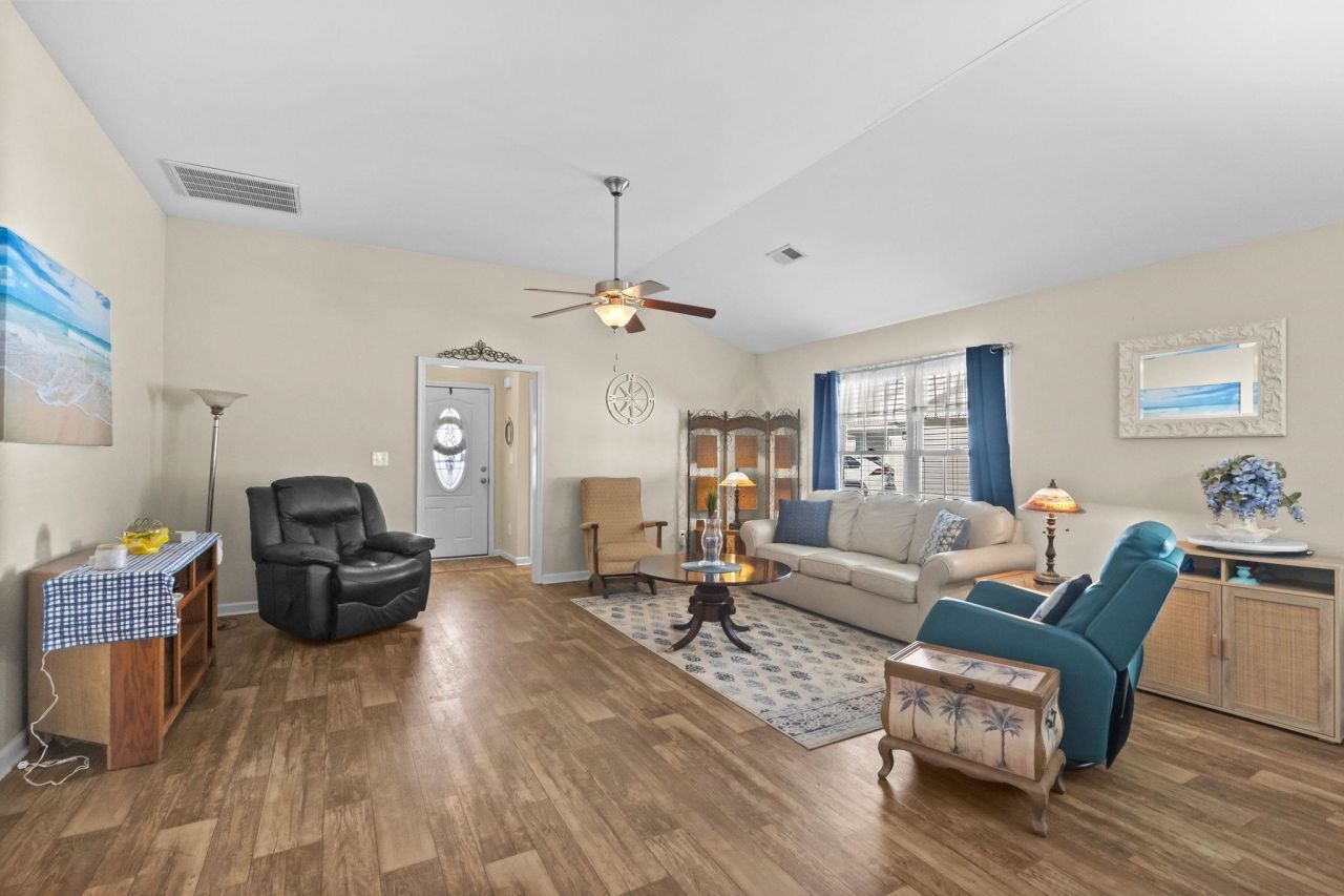 116 Balsa Dr. Photo 7