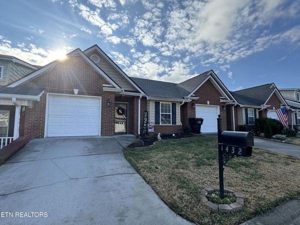 1432 Hazelgreen Way, Knoxville, TN 37912