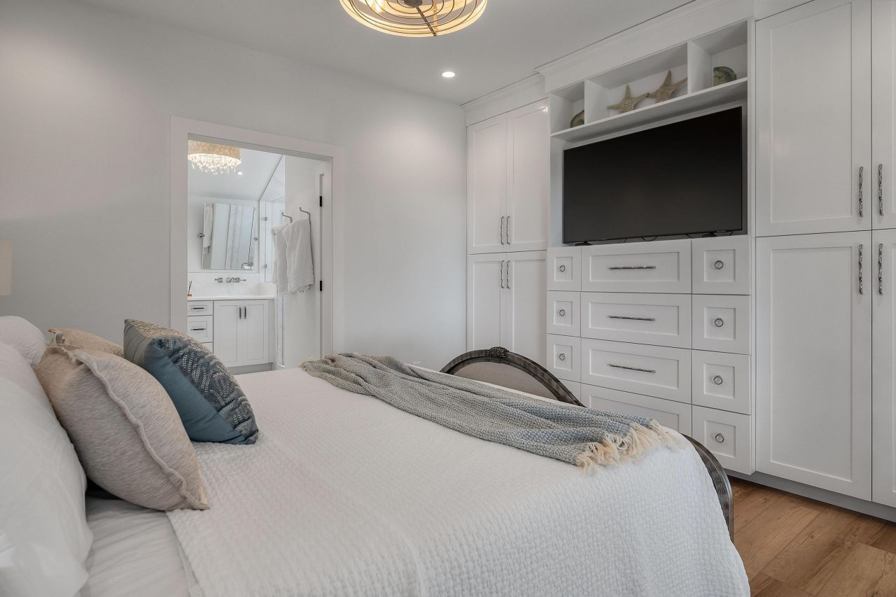 5004 Green Dolphin Way Photo 17