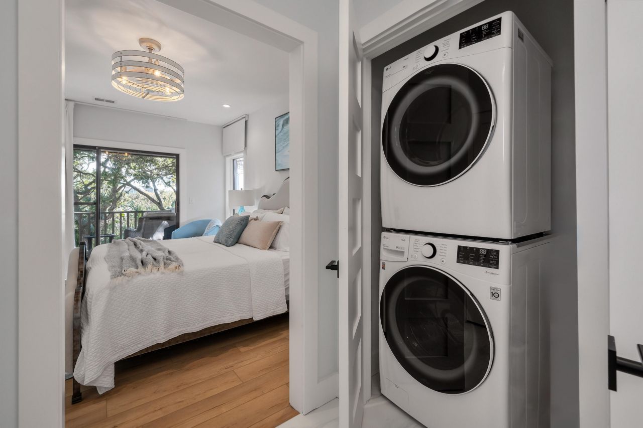 5004 Green Dolphin Way Photo 21