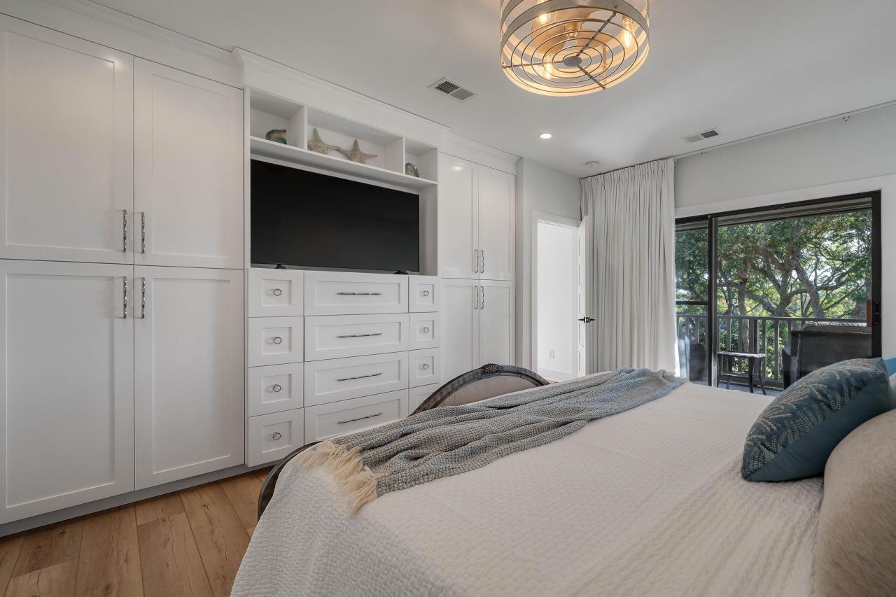 5004 Green Dolphin Way Photo 22