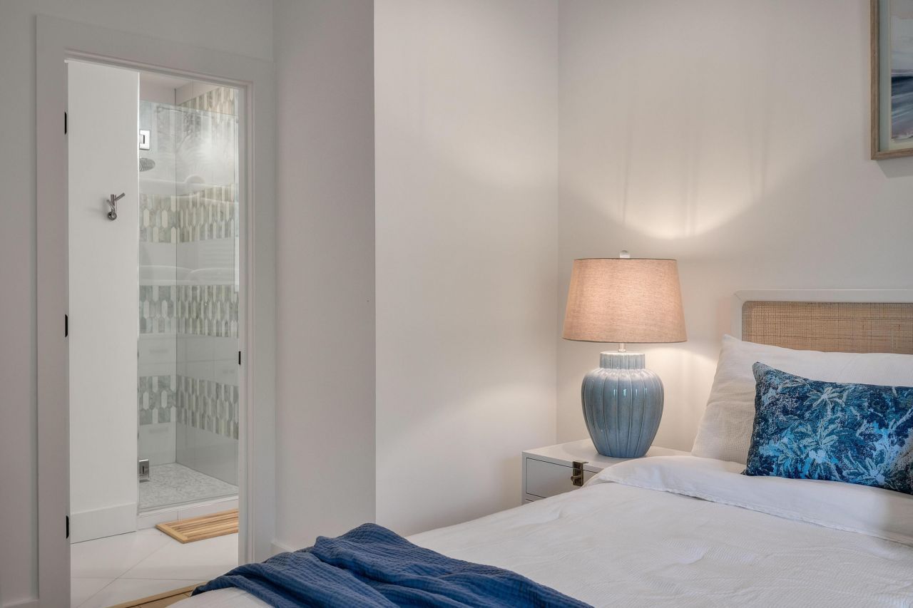 5004 Green Dolphin Way Photo 27