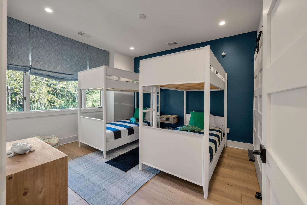 5004 Green Dolphin Way Photo 32