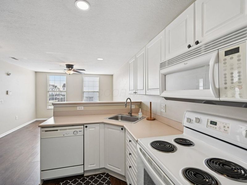 6395 Nottinghill Trail Drive, Canal Winchester, OH 43110 Photo 10