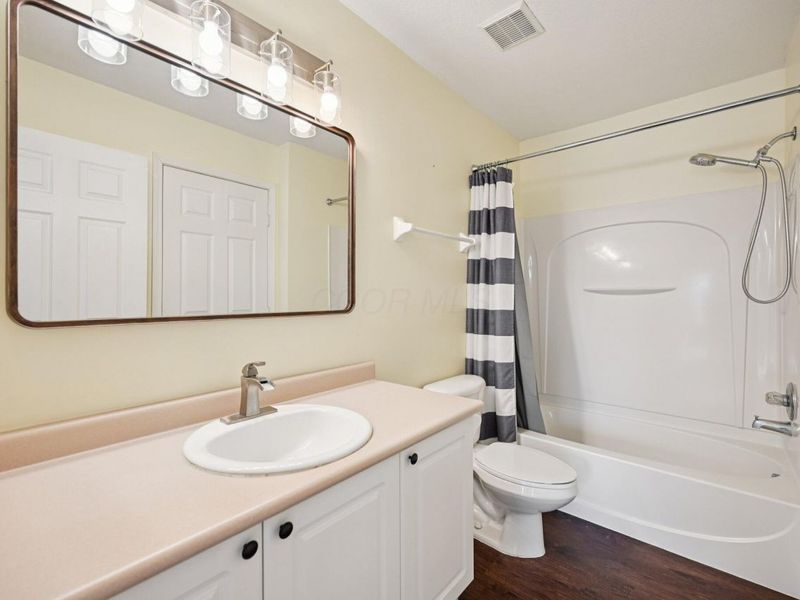 6395 Nottinghill Trail Drive, Canal Winchester, OH 43110 Photo 14