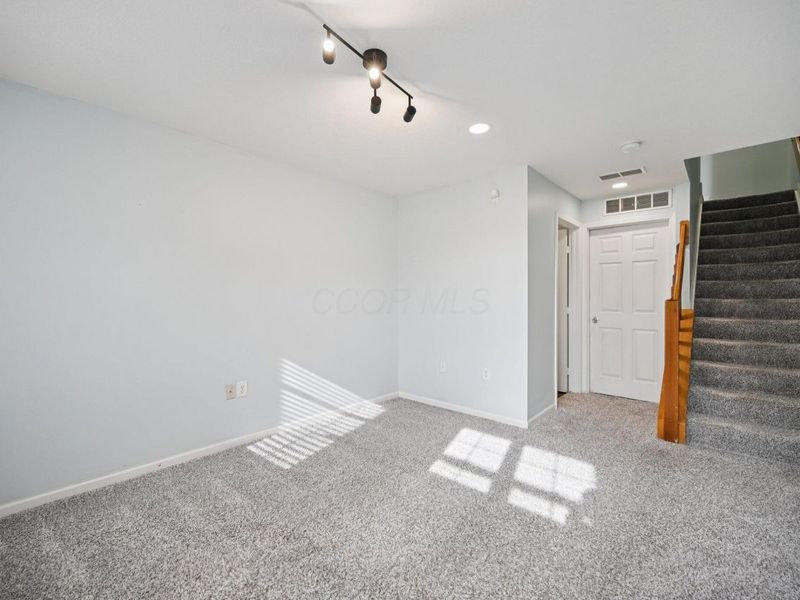 6395 Nottinghill Trail Drive, Canal Winchester, OH 43110 Photo 19