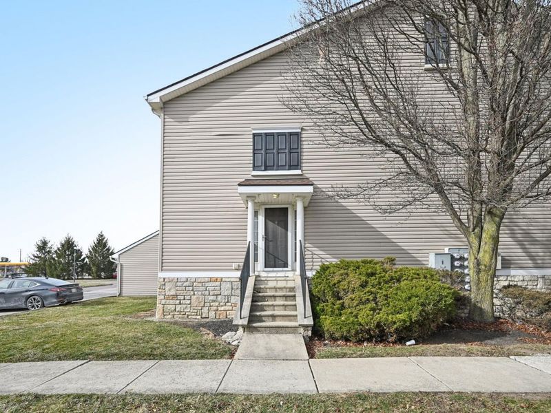 6395 Nottinghill Trail Drive, Canal Winchester, OH 43110 Photo 2