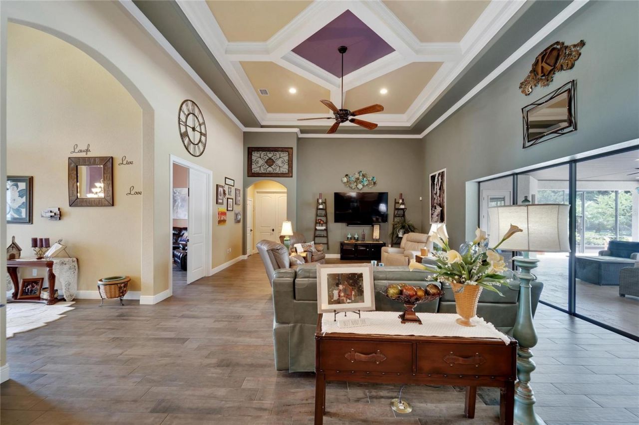 304 Hawk Talon Drive, Lithia, FL 33547 Photo