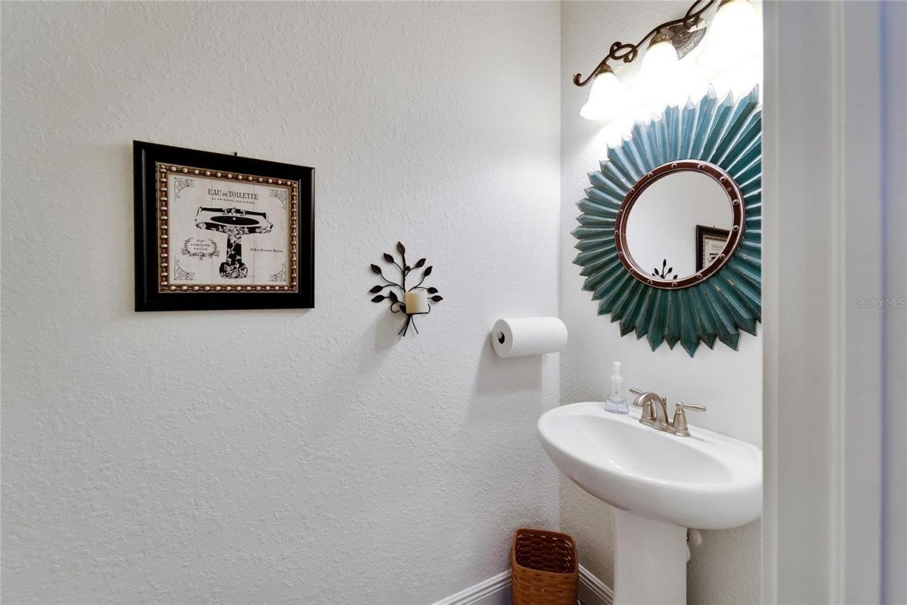 304 Hawk Talon Drive, Lithia, FL 33547 Photo