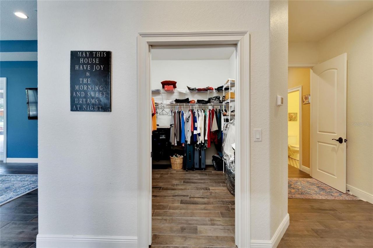 304 Hawk Talon Drive, Lithia, FL 33547 Photo