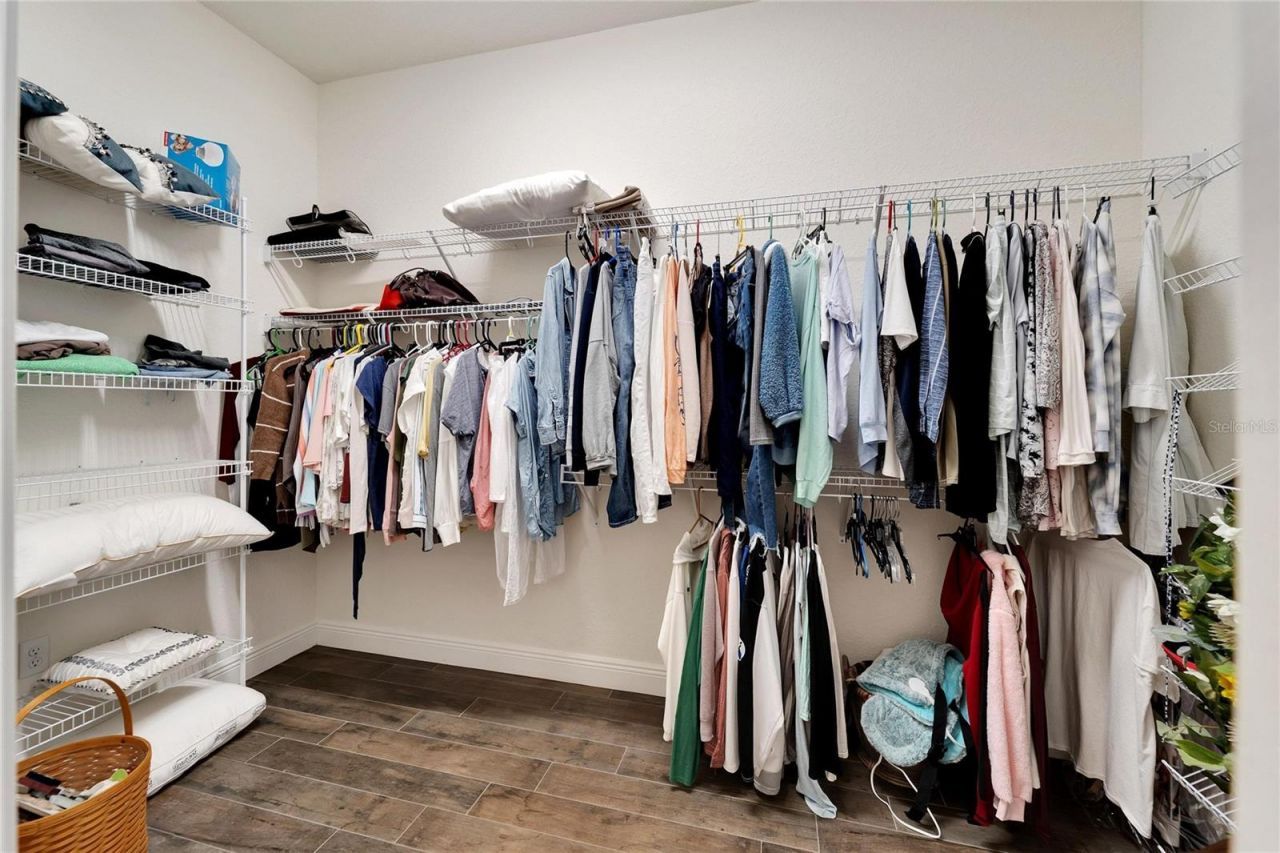 304 Hawk Talon Drive, Lithia, FL 33547 Photo