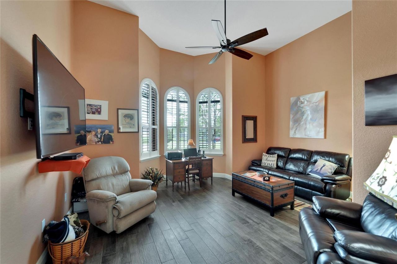 304 Hawk Talon Drive, Lithia, FL 33547 Photo