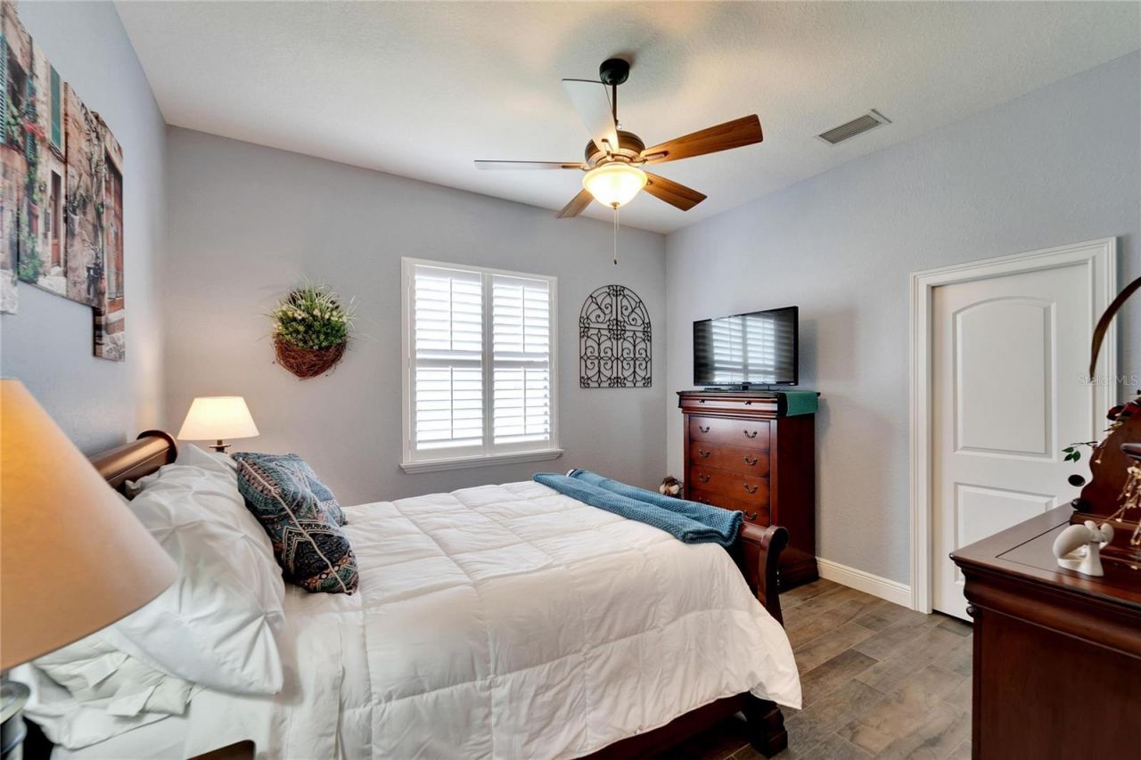 304 Hawk Talon Drive, Lithia, FL 33547 Photo