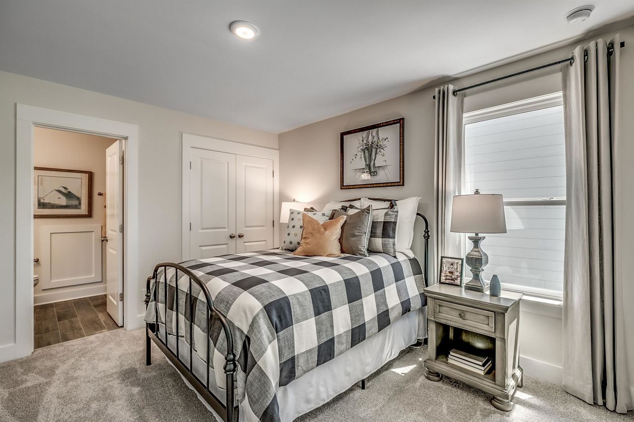 3068 Claredon St Photo 21