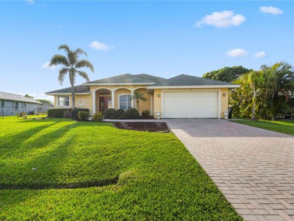 315 SE Fisk Rd, Port St. Lucie, FL 34984