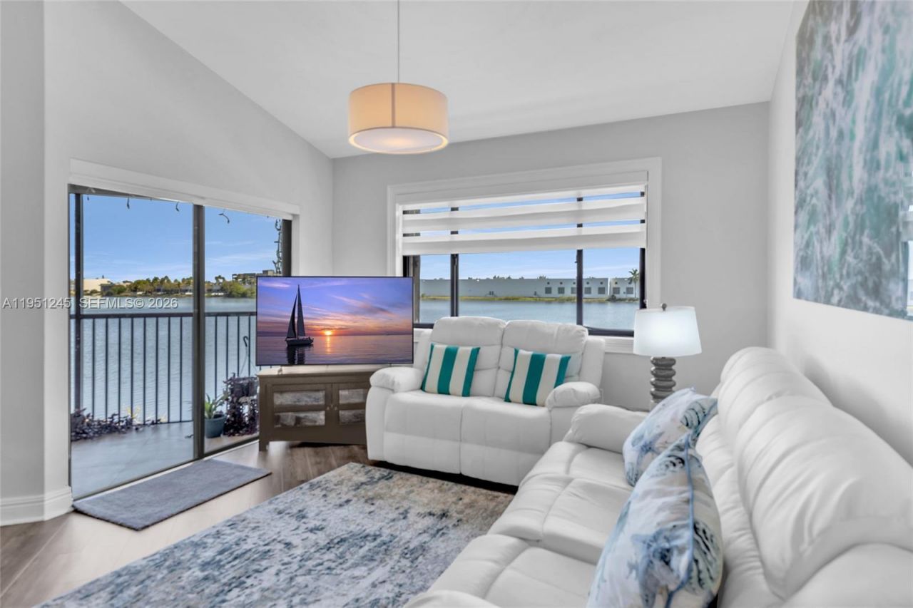 15539 N Miami Lakeway N, Unit 203-22, Miami Lakes, FL 33014 Photo