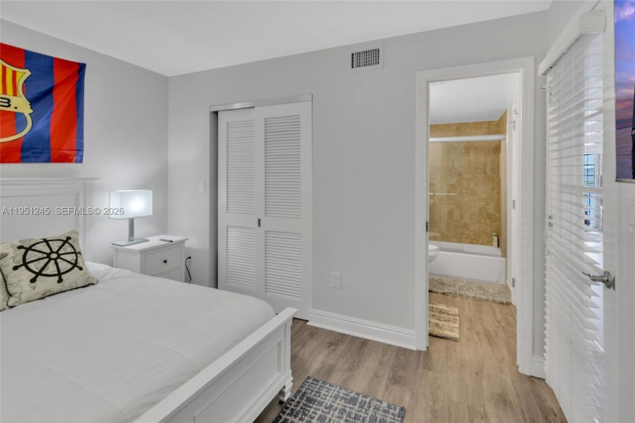 15539 N Miami Lakeway N, Unit 203-22, Miami Lakes, FL 33014 Photo