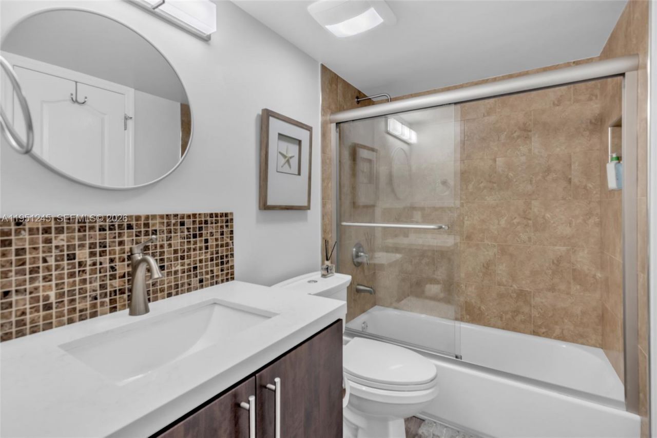 15539 N Miami Lakeway N, Unit 203-22, Miami Lakes, FL 33014 Photo