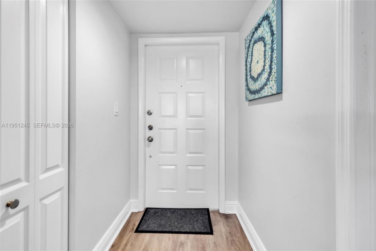 15539 N Miami Lakeway N, Unit 203-22, Miami Lakes, FL 33014 Photo