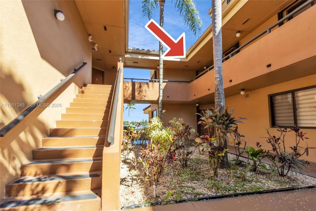 15539 N Miami Lakeway N, Unit 203-22, Miami Lakes, FL 33014 Photo