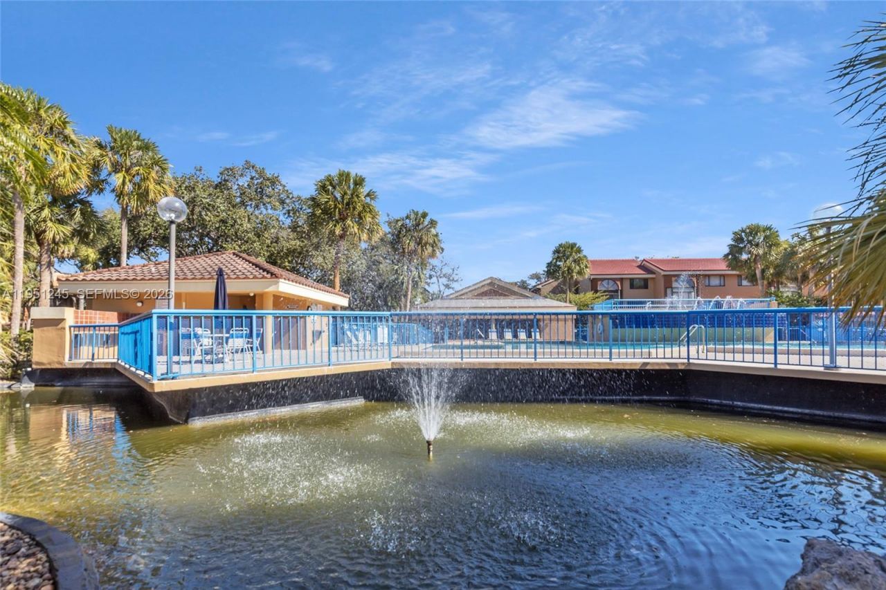 15539 N Miami Lakeway N, Unit 203-22, Miami Lakes, FL 33014 Photo