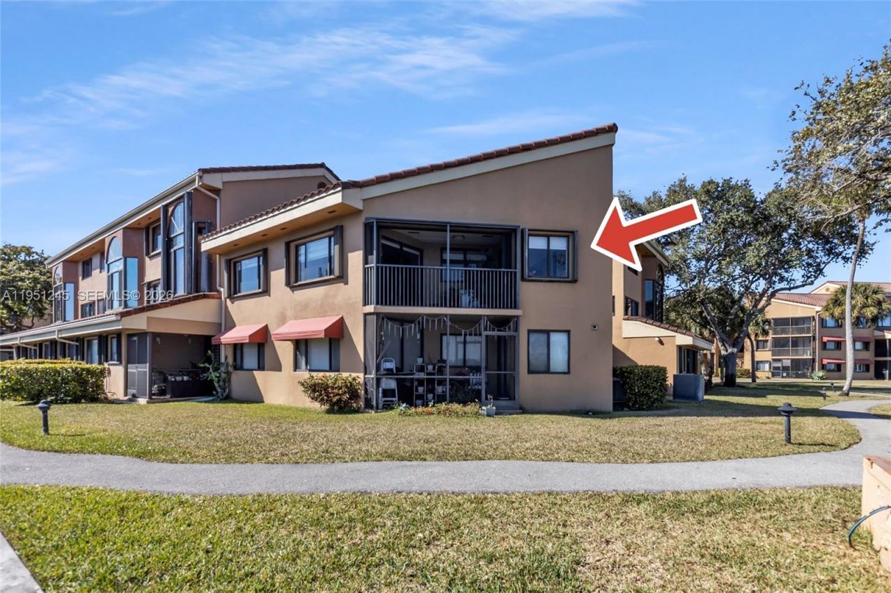 15539 N Miami Lakeway N, Unit 203-22, Miami Lakes, FL 33014 Photo