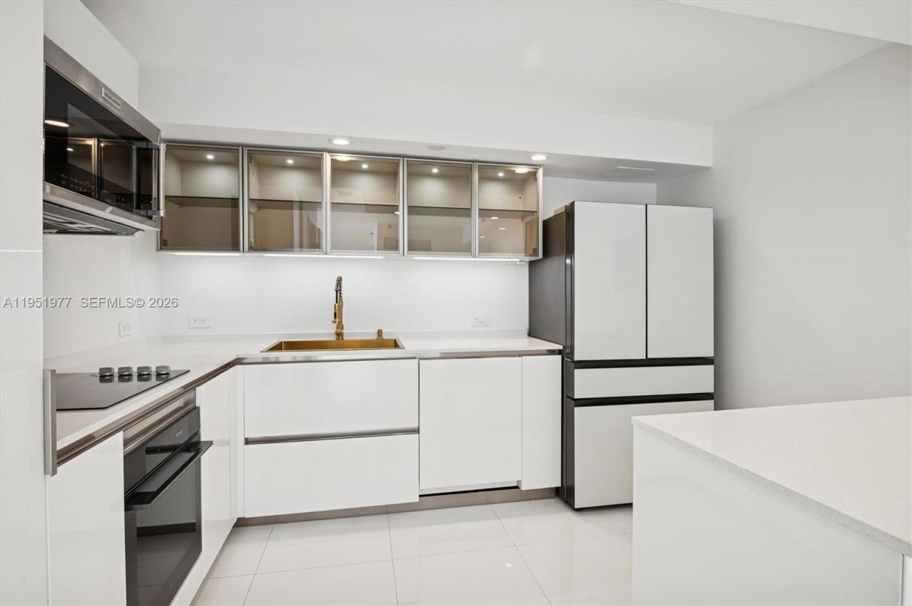 4000 Towerside Ter, Unit 1704, Miami, FL 33138 Photo