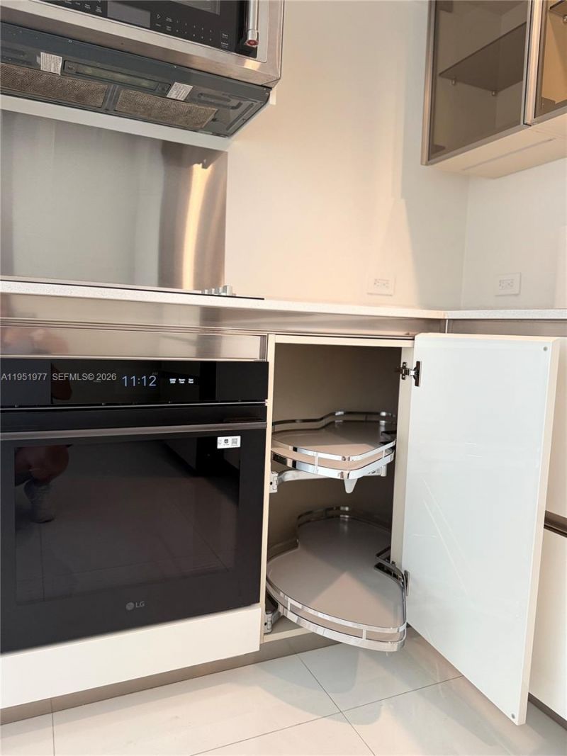 4000 Towerside Ter, Unit 1704, Miami, FL 33138 Photo