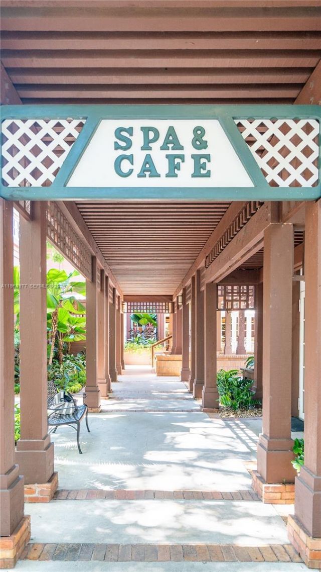 4000 Towerside Ter, Unit 1704, Miami, FL 33138 Photo