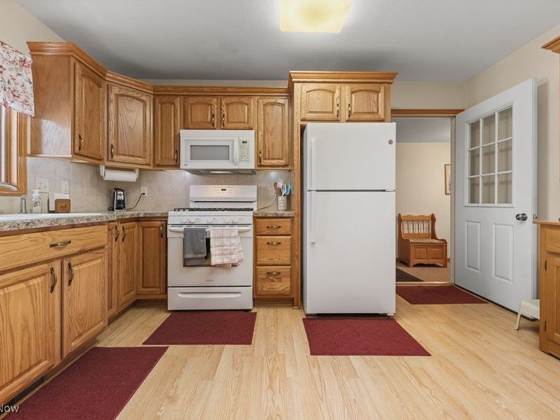 3572 Westville Lake Road, Beloit, OH 44609 Photo 4