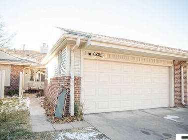 6805 Hawkins Bend, Lincoln, NE 68516