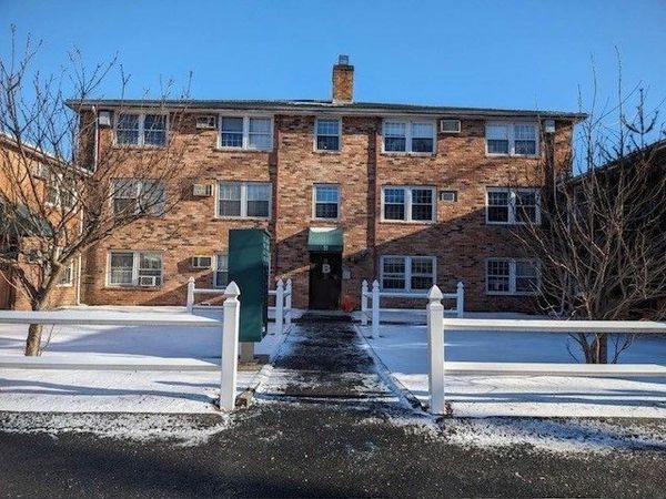 160 Tyngsboro Road, Unit 19, Chelmsford, MA 01863