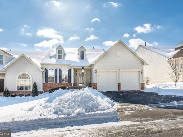 227 FAIRMOUNT COURT, Unit 33, SHREWSBURY, PA 17361