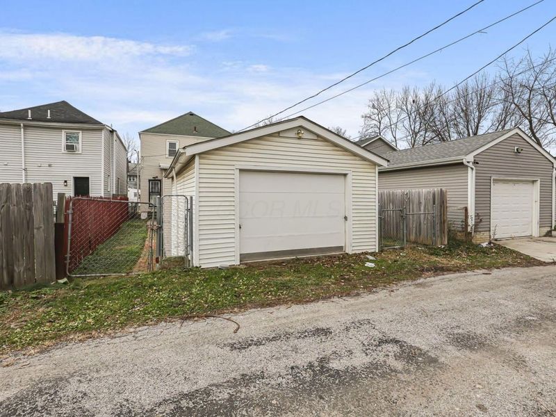 1858 S 5th Street, Columbus, OH 43207 Photo 2