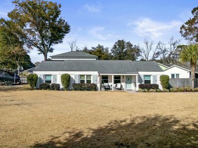 8 Vincent Drive, Mount Pleasant, SC 29464
