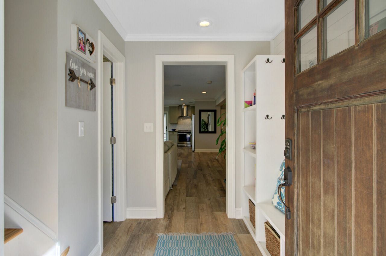 8 Vincent Drive Photo 15