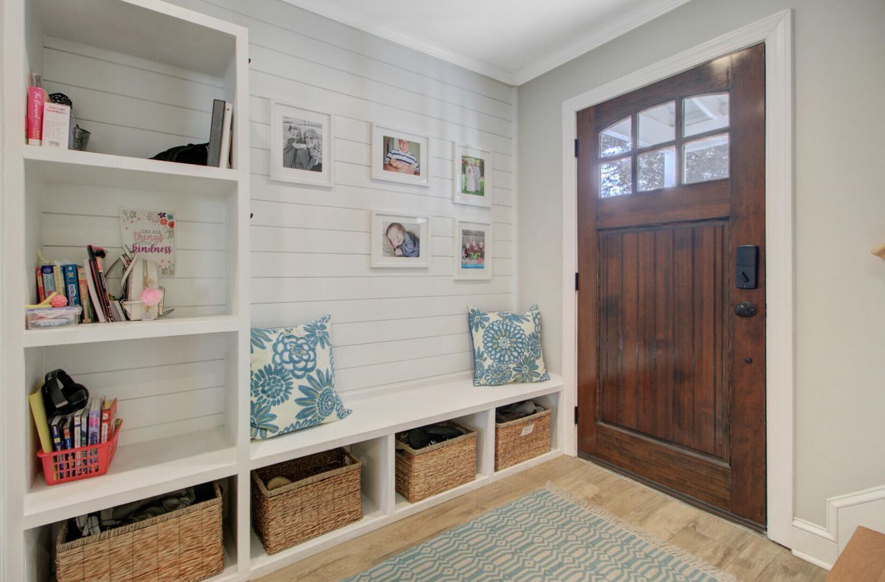 8 Vincent Drive Photo 16