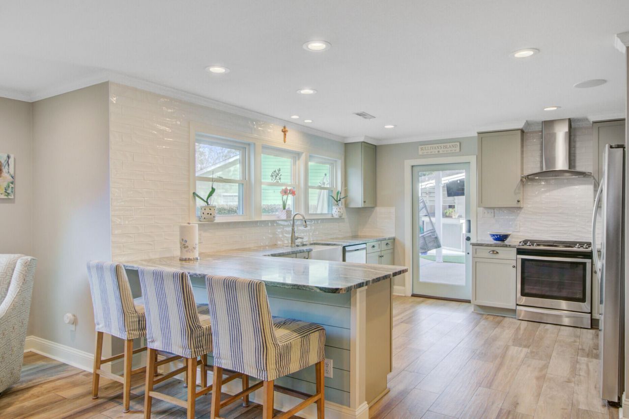 8 Vincent Drive Photo 22