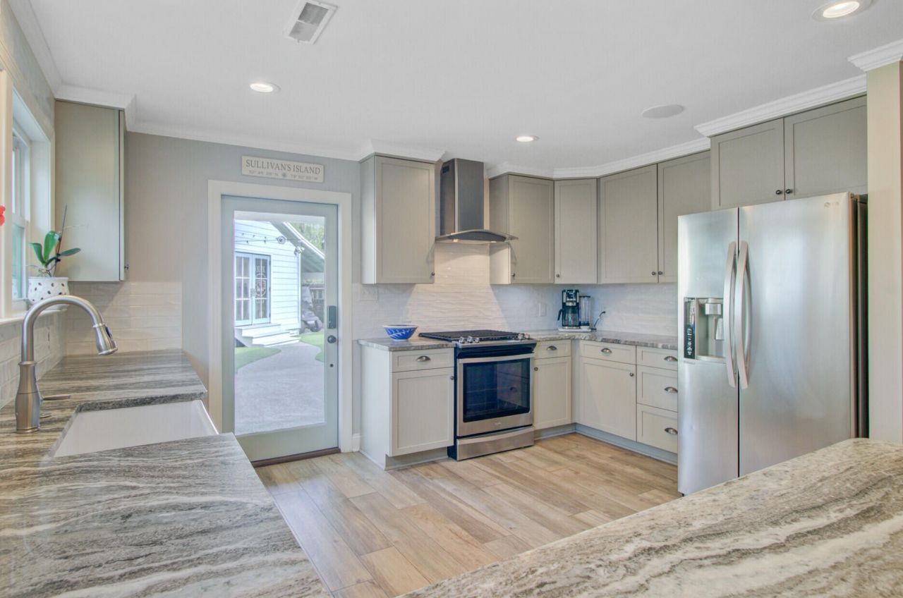 8 Vincent Drive Photo 23